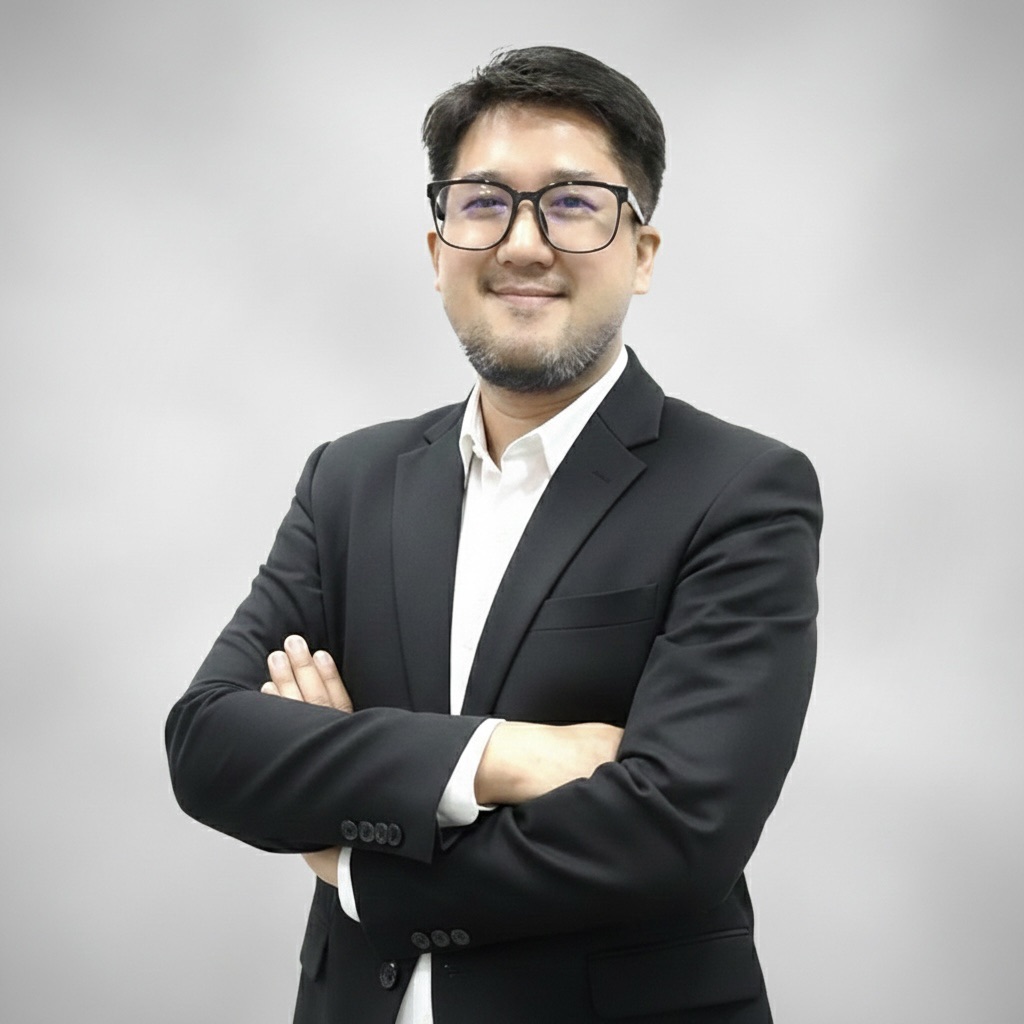 นายบุรินทร์ ศูนย์พลอย