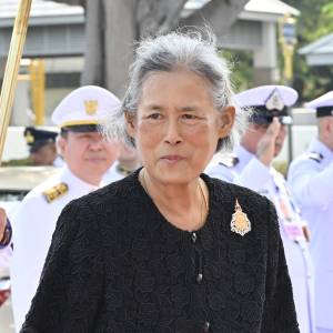 เข้าเฝ้ารับเสด็จ สมเด็จพระกนิษฐาธิราชเจ้า กรมสมเด็จพระเทพรัตนราชสุดาฯ สยามบรมราชกุมารี